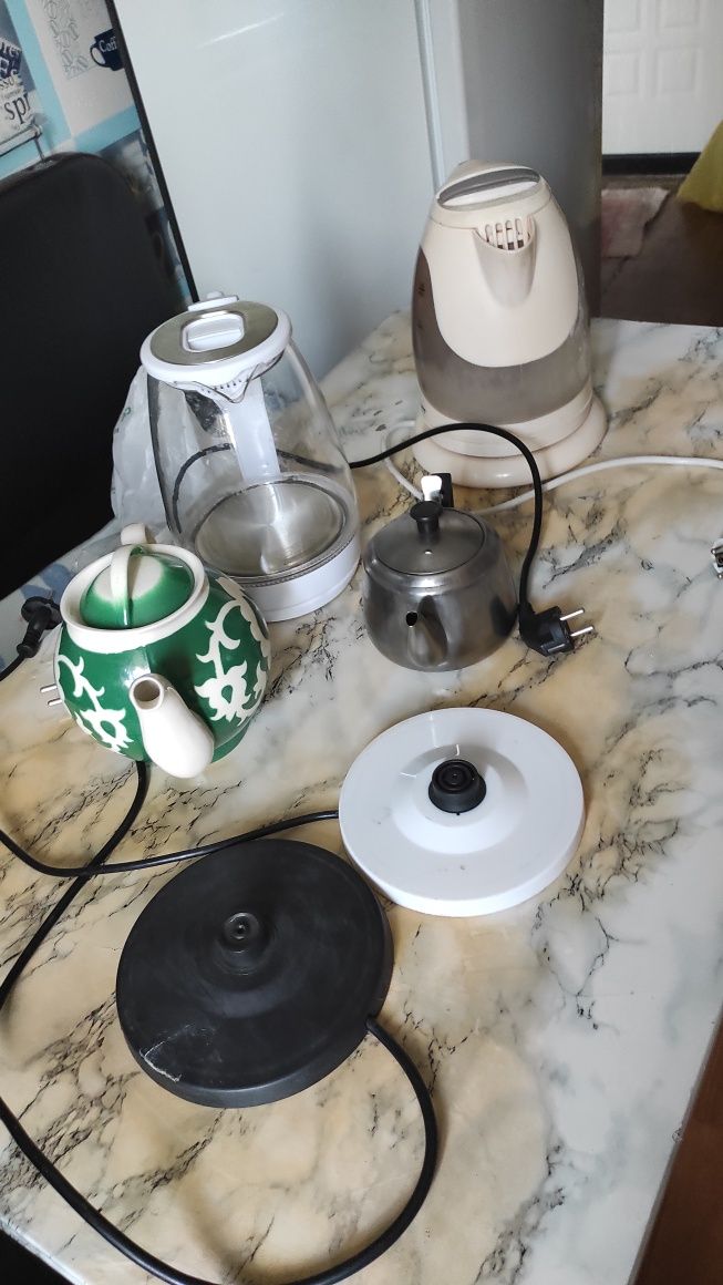 Чайники электрические и заварные чайники,подставки для электрических