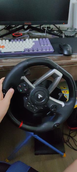 Продам игровой руль ps4 hori racing wheel apex