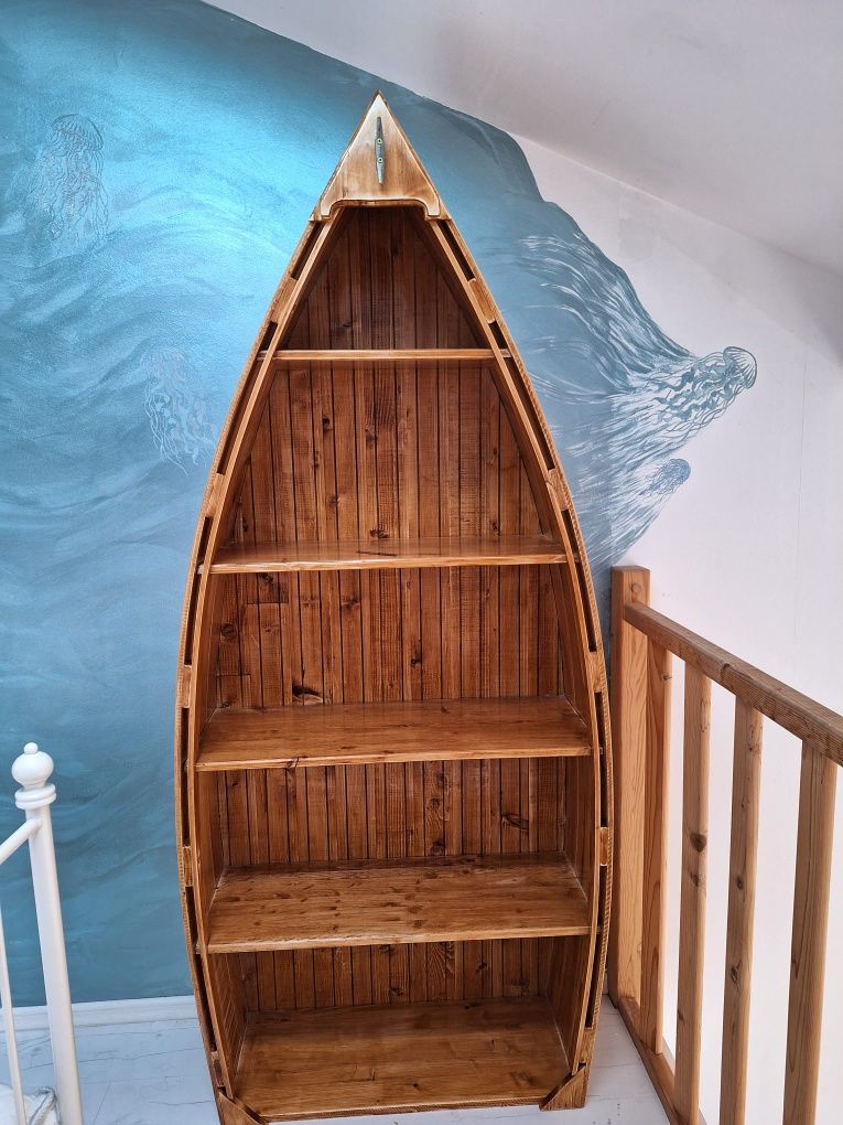Dulap barca din lemn