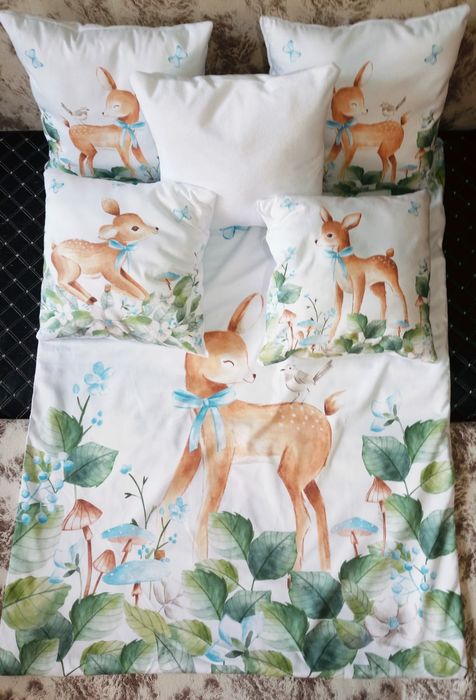 Набор бортиков для кроватки.