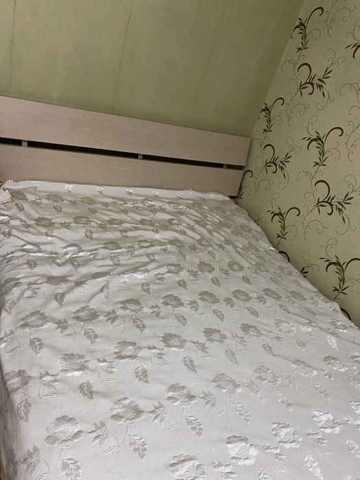 Продается кровать в отличном состоянии.