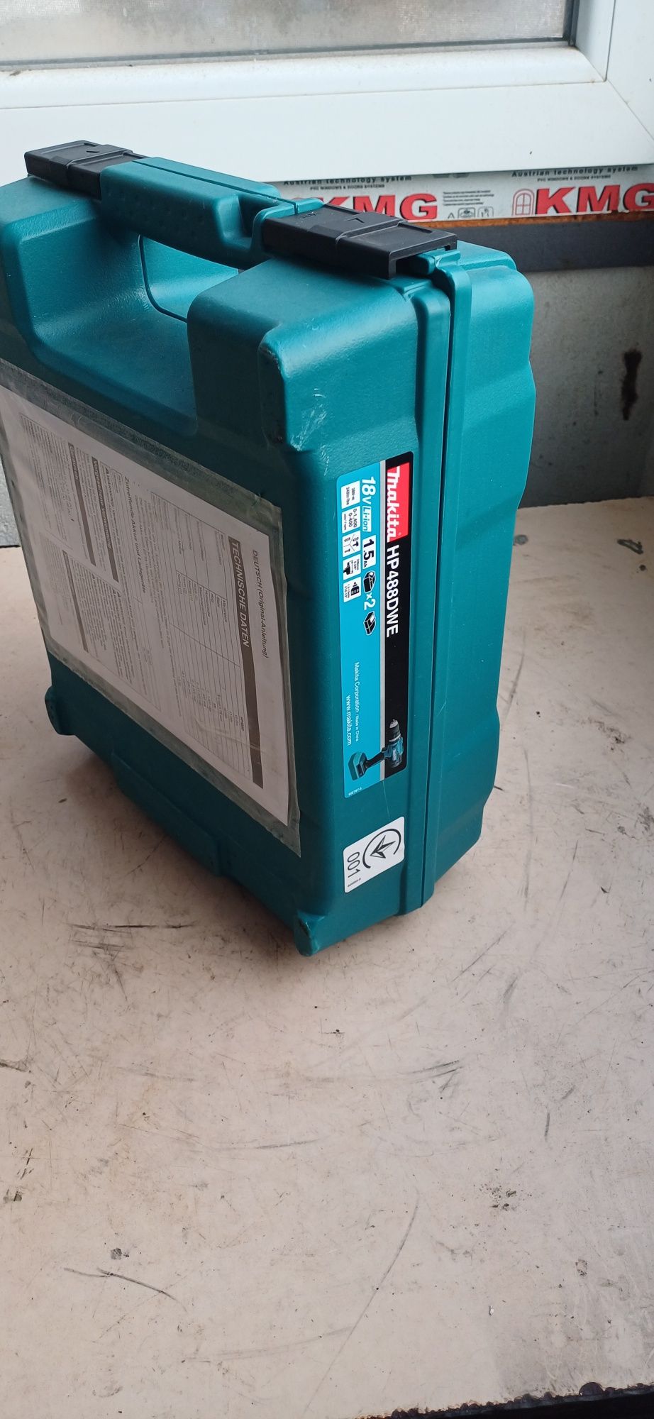 Чисто нов винтоверт MAKITA HP457 D