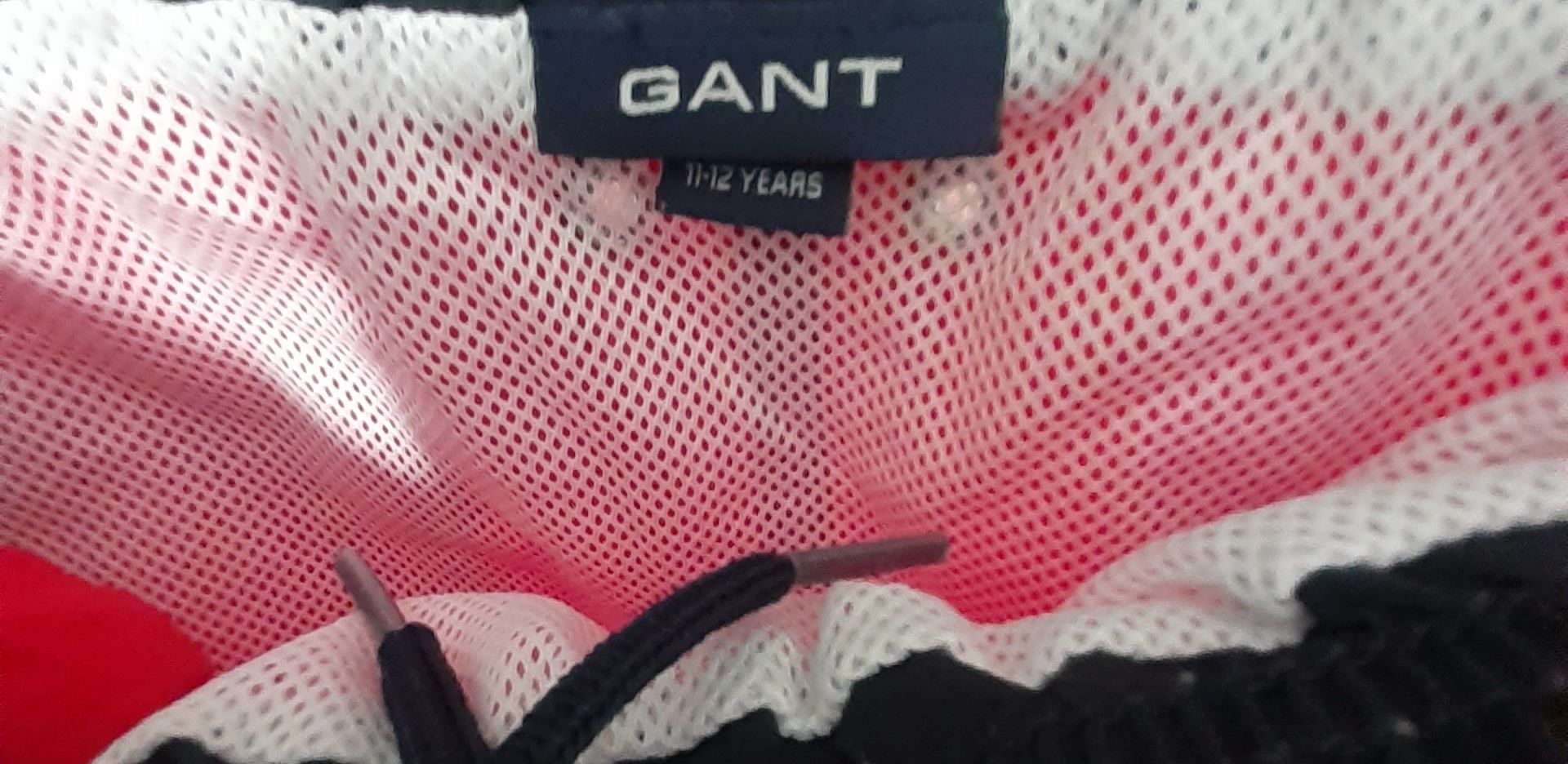 Short Pantaloni scurti GANT 11/12 ani 145/152 cm noi fara eticheta.