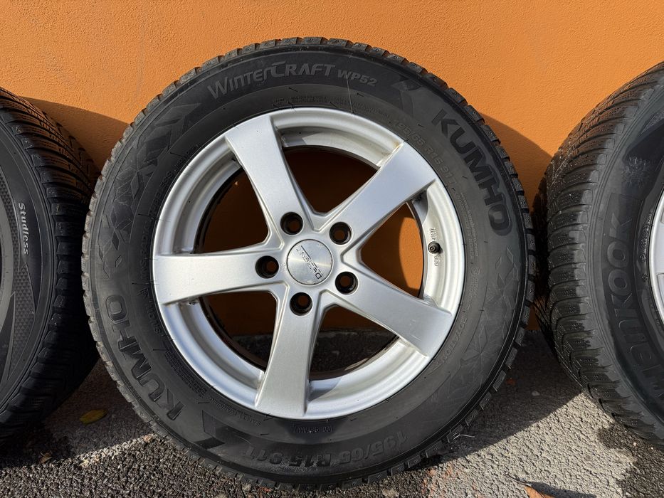 Jante aliaj cu anvelope de iarna R15