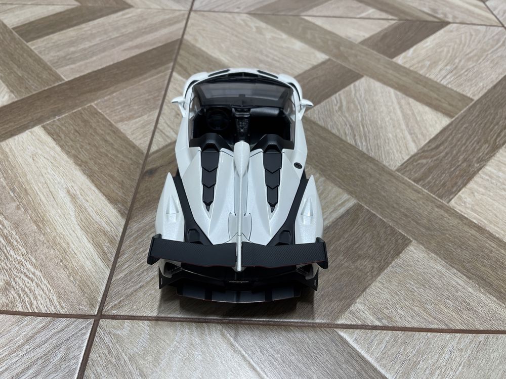 Macheta Lamborghini Veneno Roadster 1/18 Kyosho Ousia Editie Limitata