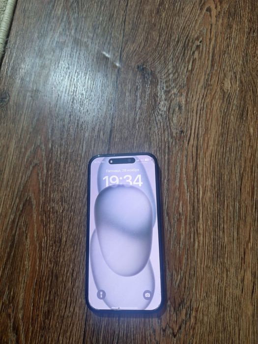 Айфон 15 акумулятор 93