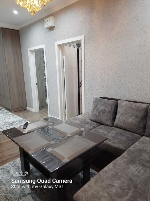 Сдается 3-х комнатная квартира со всеми удобствами.