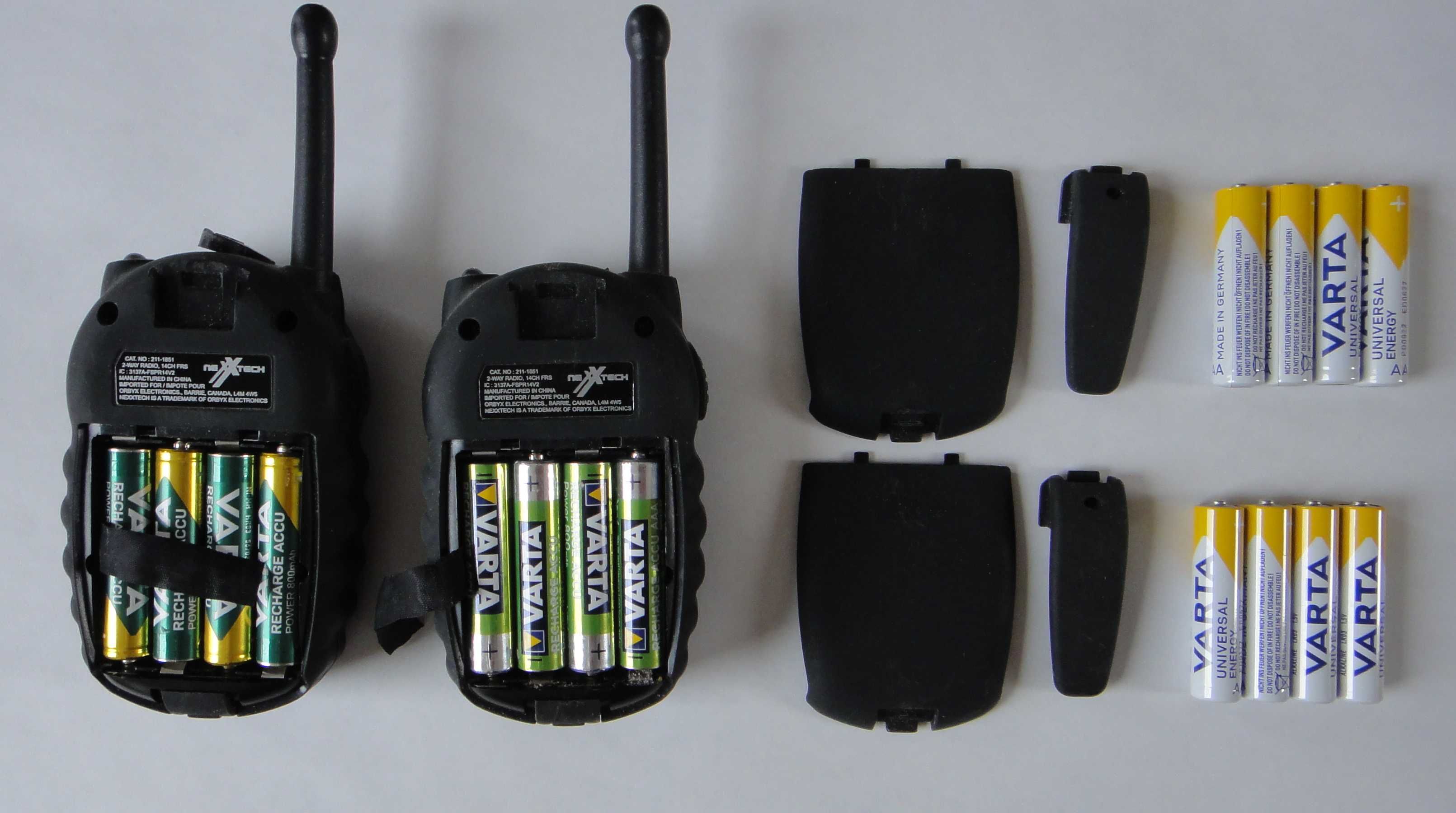 walkie talkie ( 2-way radios ) NexTech - o pereche