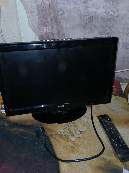 Vand televizor de bucătărie