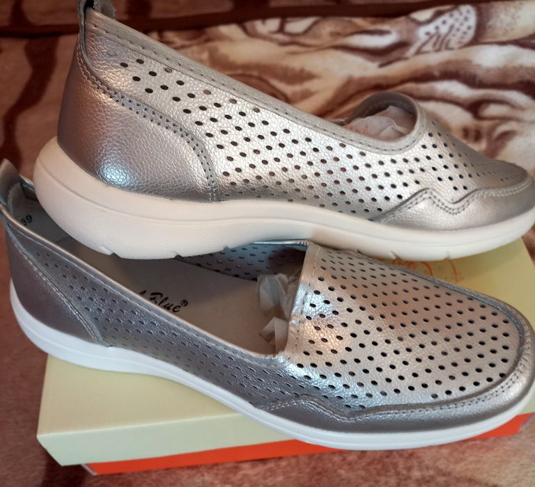 Balerini dama din piele  ,marimea 38 și 39.