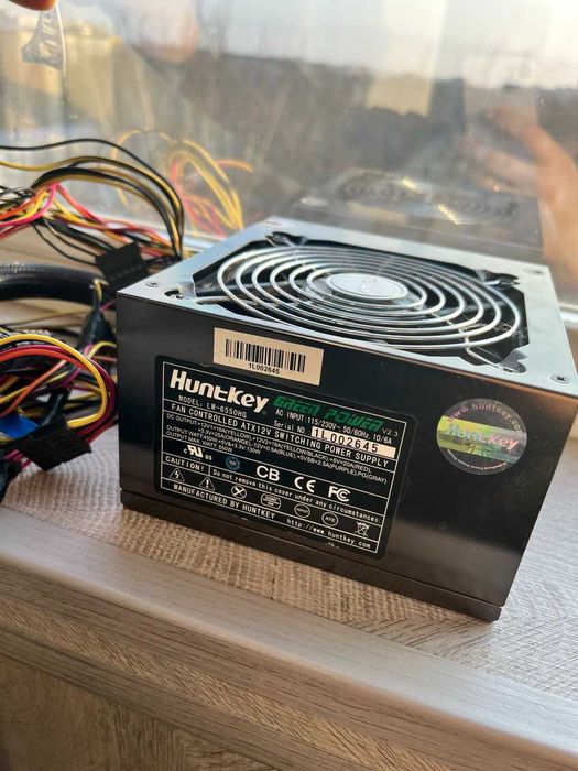 Продам блок питания Huntkey