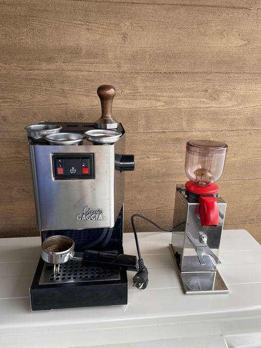 Кафемашина Gaggia Classic + кафемелачка + тампер