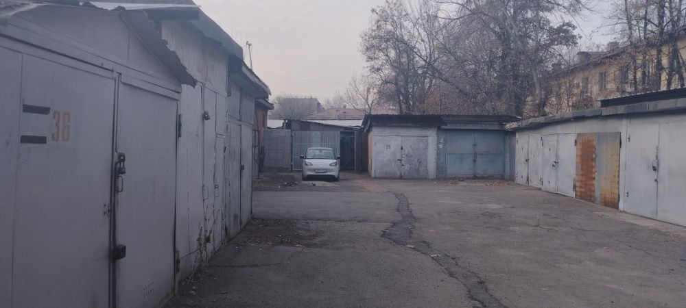 Продам гараж с участком срочно Бостандыкском районе. Манаса Габдулина