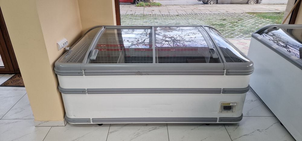 Професионален фризер