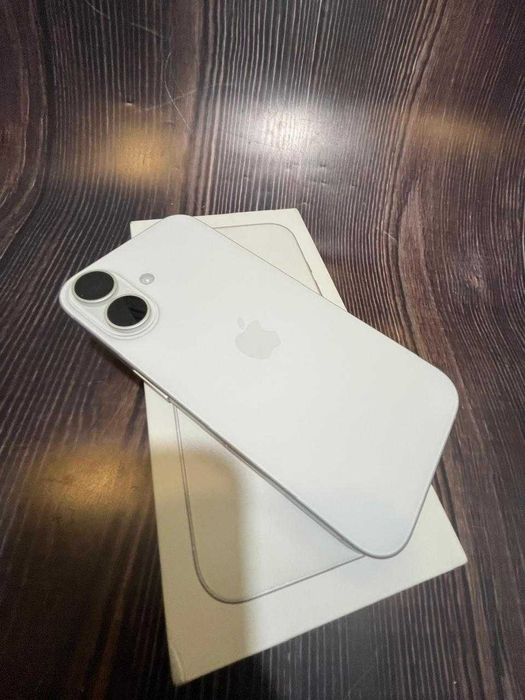 Apple iPhone 16,256 GB (Город Семей,ул Валиханова 100/1)ЛОТ:776825
