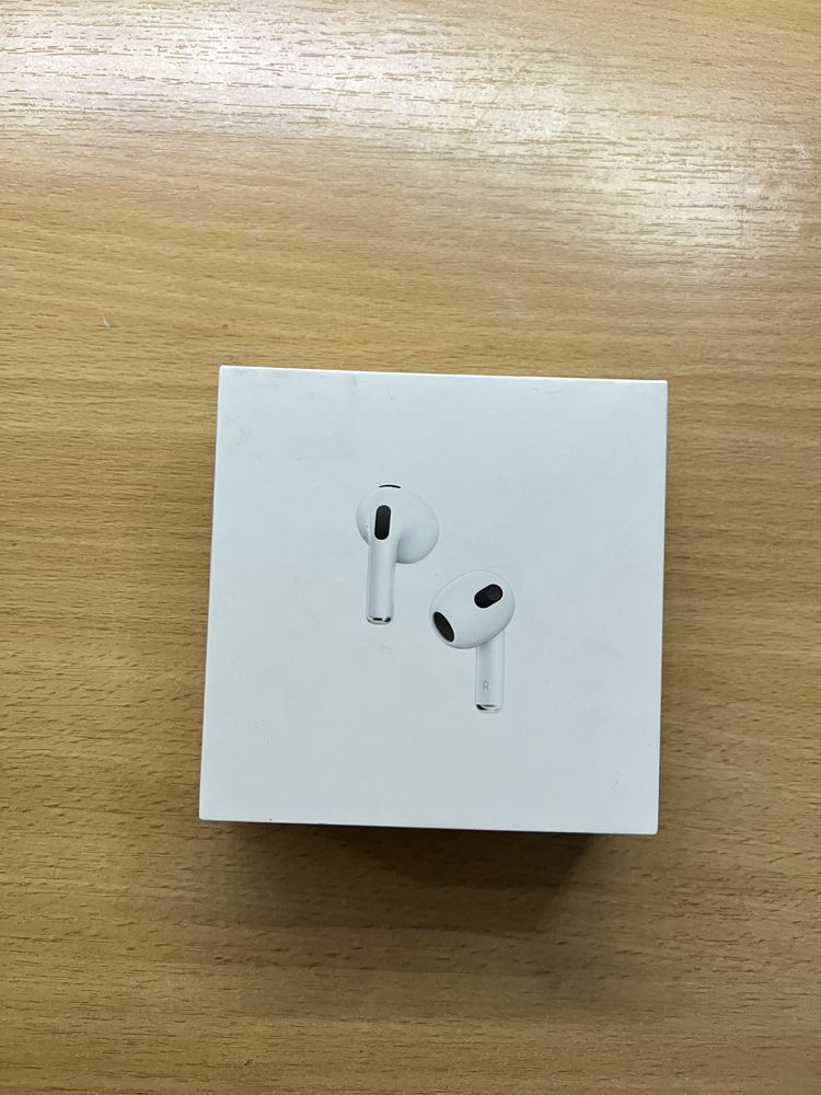 Apple AirPods 3