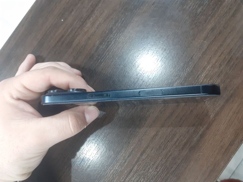 Продается айфон 16