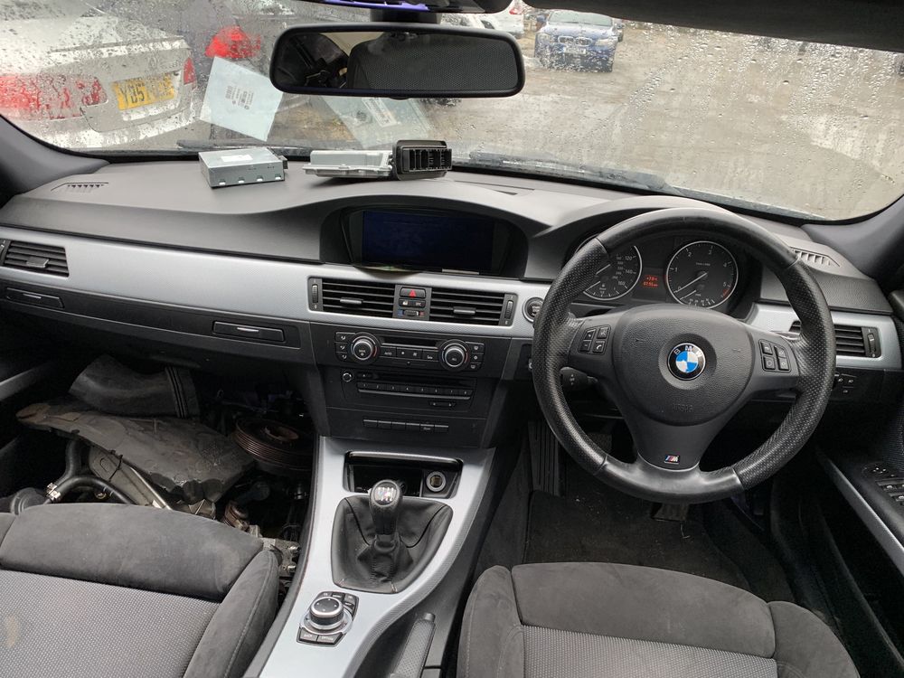 Продаваме на части бмв е90 320д 184кс bmw e90 320d 184hp.