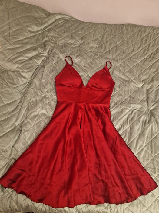 Рокля цвят Бордо-сатен