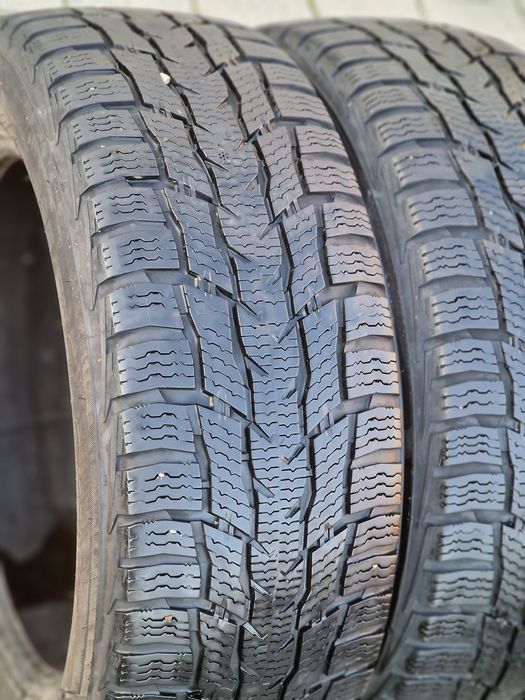 225 55 17c nokian