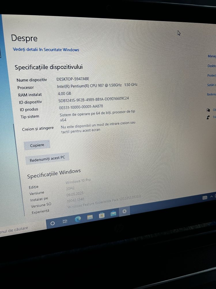 Vând laptop pentru piese