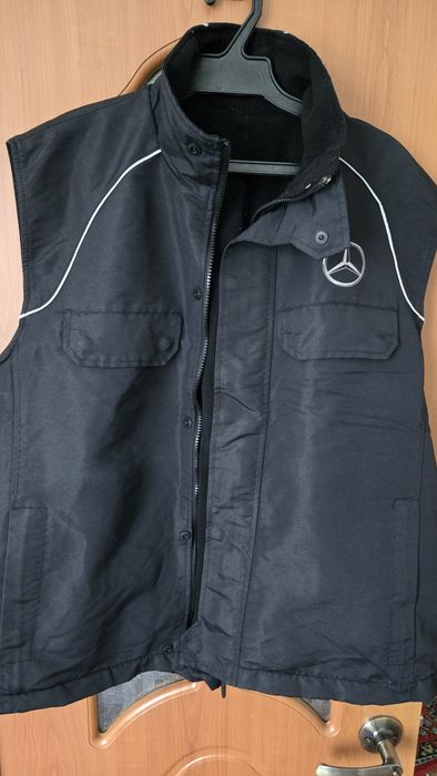 Продам жилетку Mercedes
