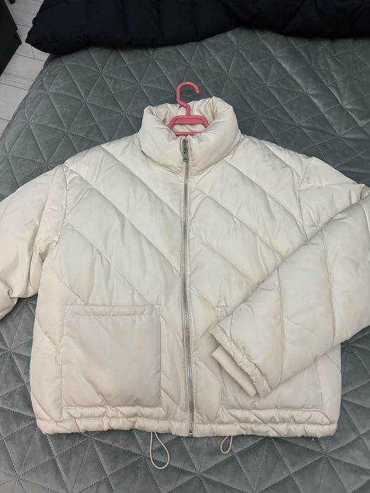 Geaca matlasata bej Zara oversized