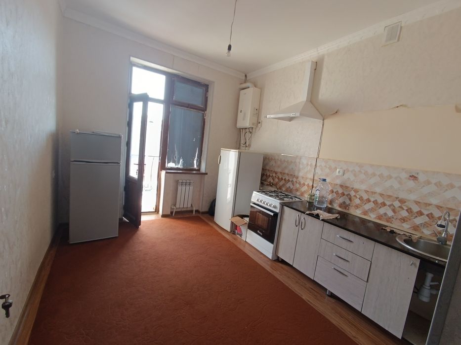 1/4/5 сотилади 47.5м²