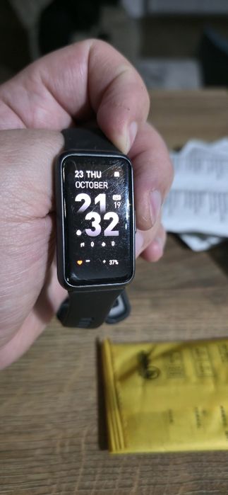 Brățară fitness huawei band 7