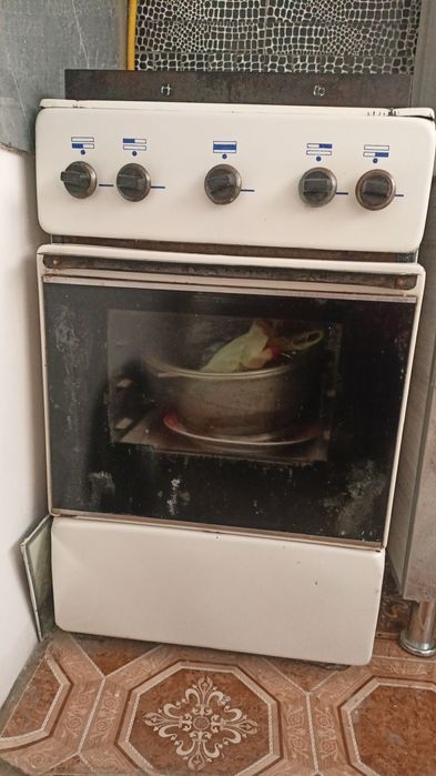 Gaz plita holati oʼrta ishlashda muammosi yoʼq