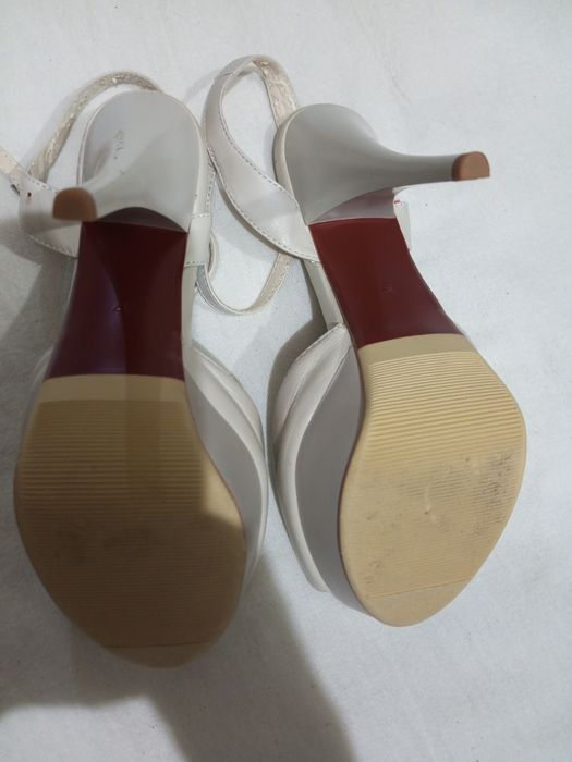 Босоножки каблук