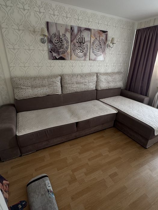 Продам диван в зал гостиную
