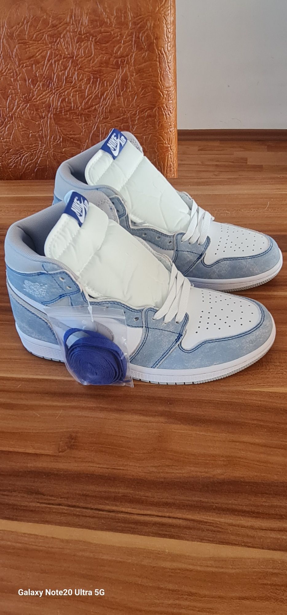 Jordan 1 hyper royal