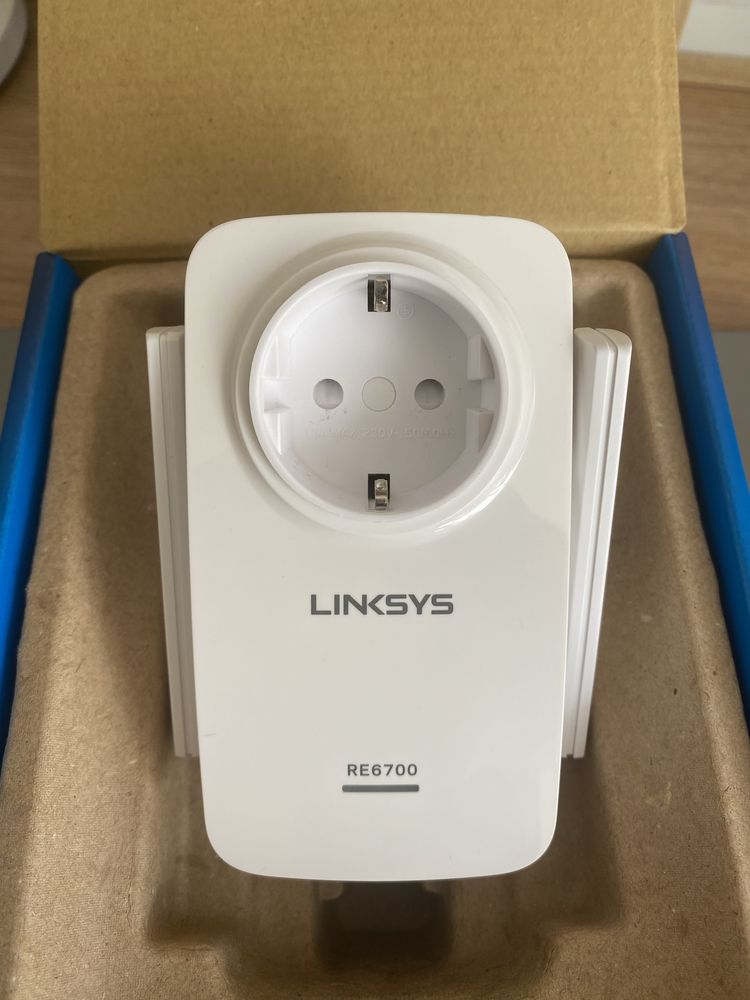 Linksys RE6700. AC1200 AMPLIFY Dual-Band Wi-Fi Range Extender&Bridge