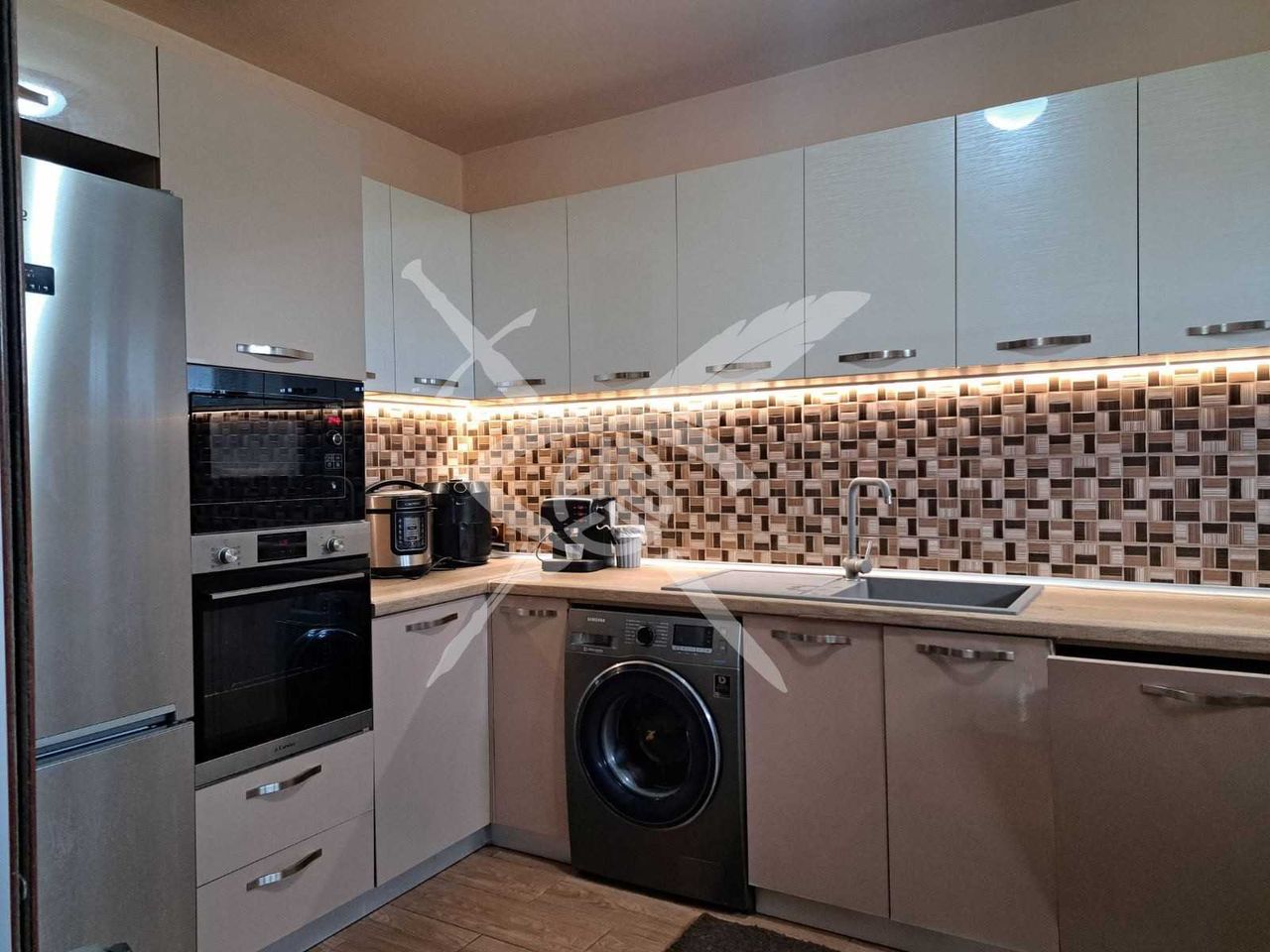 Продава се Къща в Бургас, Меден рудник - зона Д - 206 кв.м за 1214 €/кв.м - Снимка #3