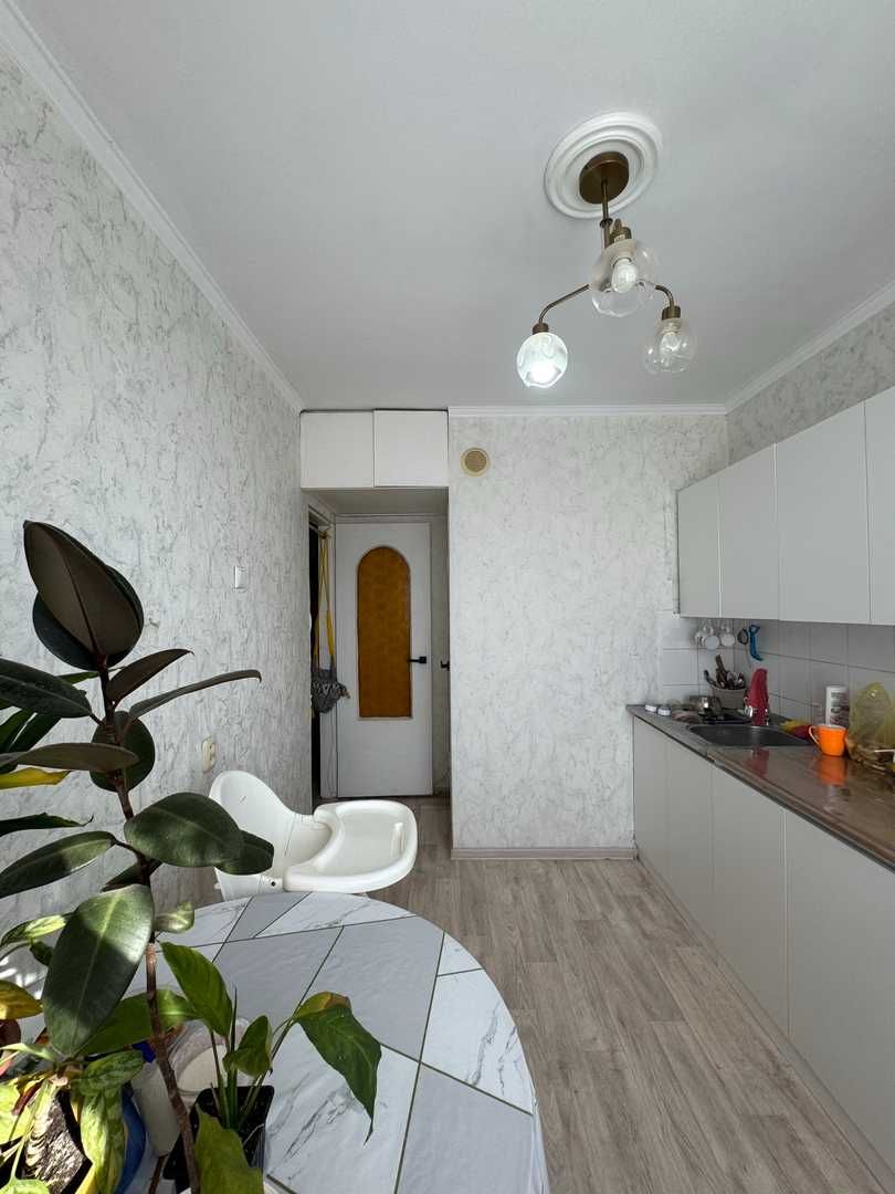 Продам 3-х комн.квартиру на 101 стрл.бр