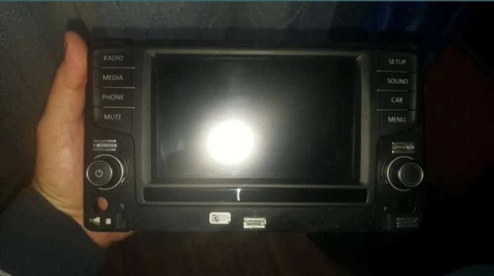 Display media golf 7 touch screen