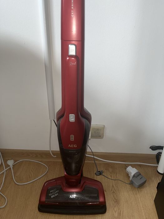 Aspirator vertical AEG