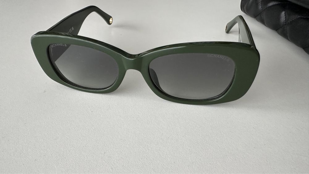 Ochelari de soare Chanel