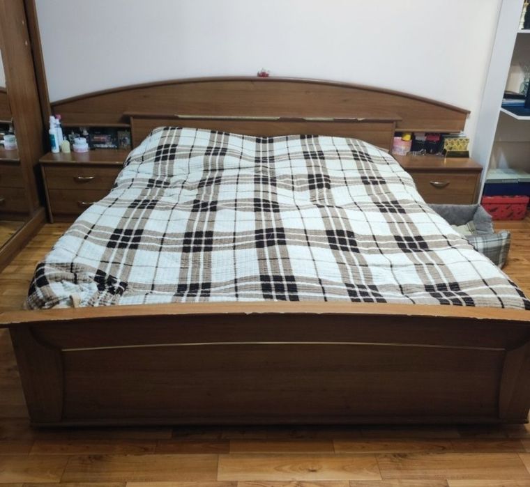 Бесплатно. Читайте описание полностью Кровать + матрац (без тумб) сроч
