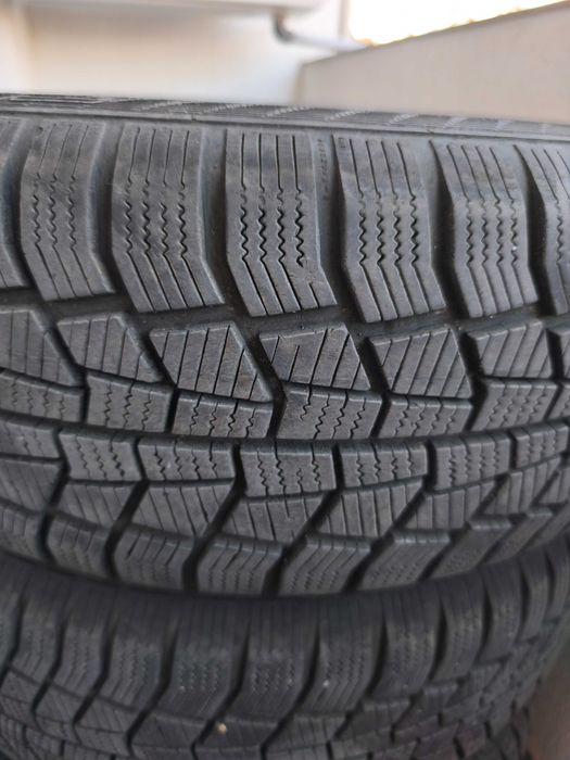 215 60 17 Gislaved Зимни Гуми 4 бр 8мм грайфер