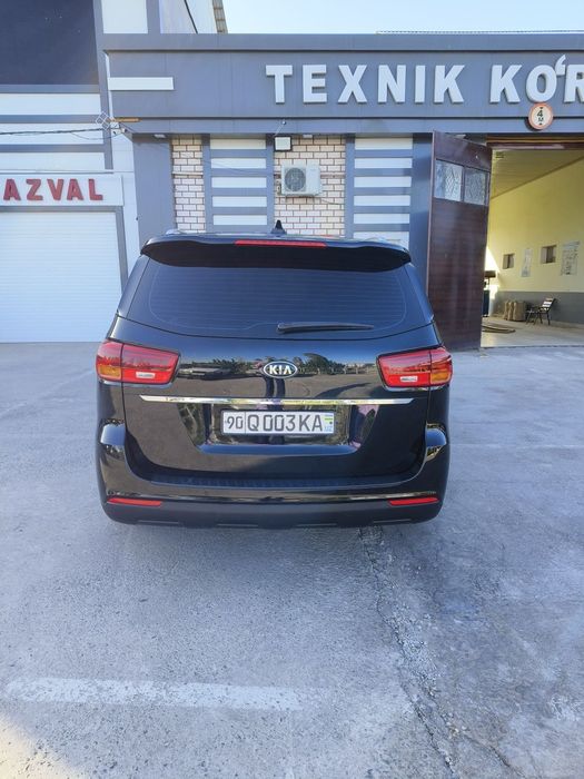 Kia Carnival xalati yaxshi
