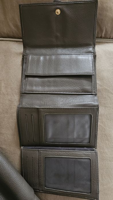 COCCINELLE естествена кожа