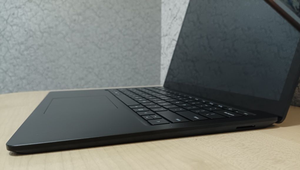 Microsoft Surface 4 13,5" 2K TouchScreen/CORE i7-1185G7/16GB/512GB M.2