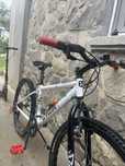 bicicleta b-twin rockrider 300