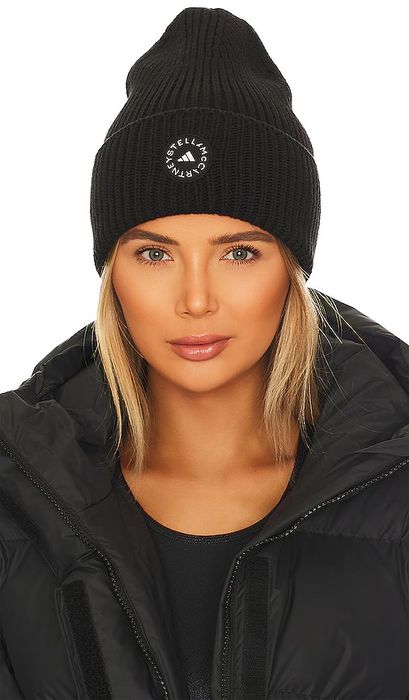 Продам шапку Adidas Stella McCartney