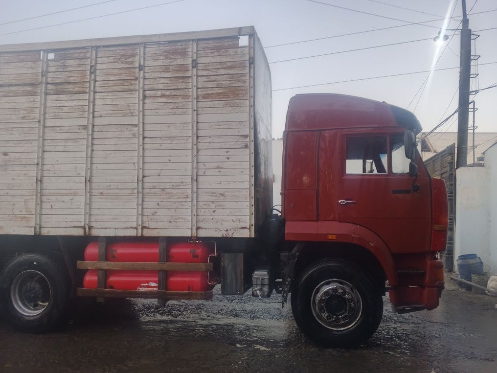 Kamaz pretsep sotiladi