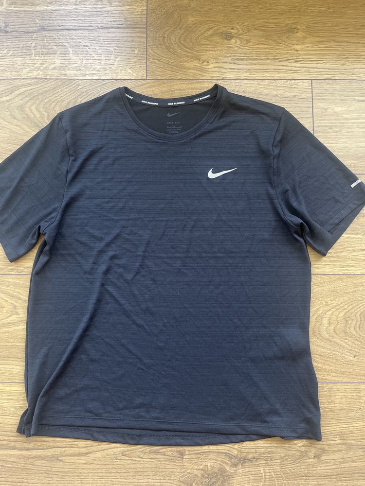 NIKE Dri-Fit Running : Нова размер М / Оригинал