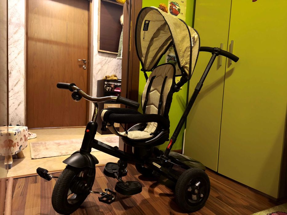 Детска триколка...