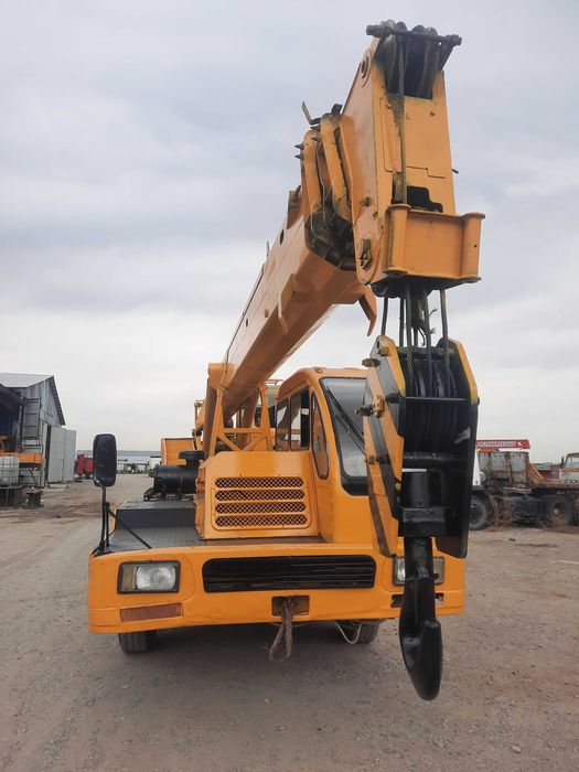 Автокран XCMG 16 тонн